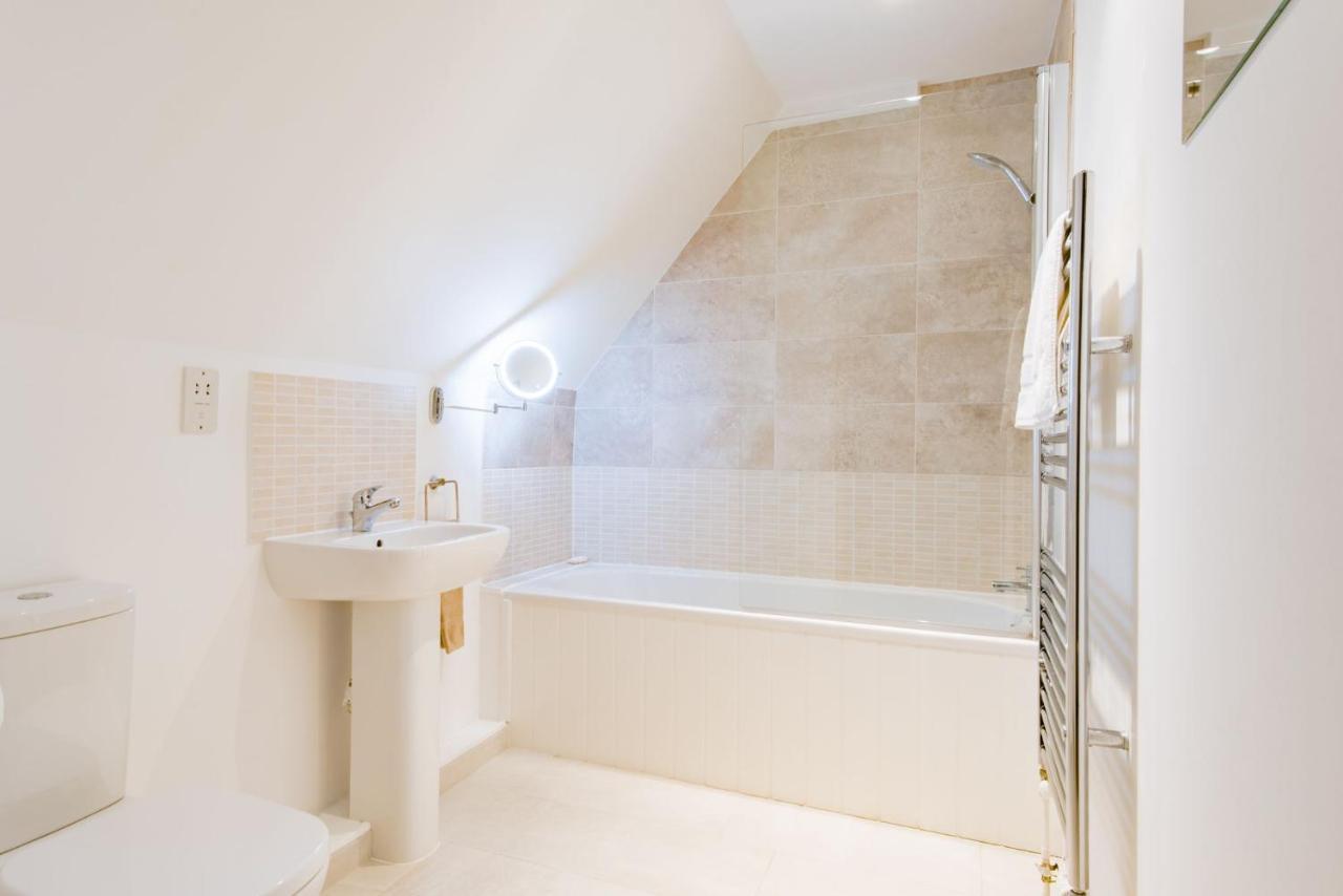 The Loft At Emperor Court By Bloom Stays Canterbury Ngoại thất bức ảnh
